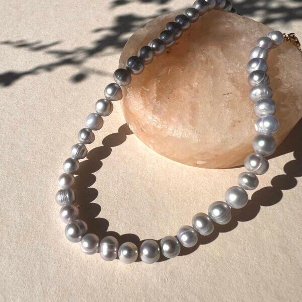 שרשרת אלי אפורה