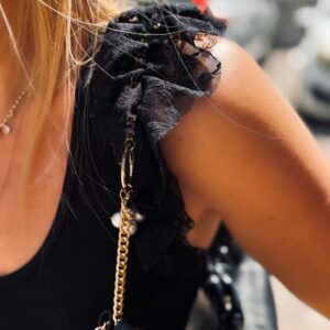 גופיית ליליאן תחרה שחורה