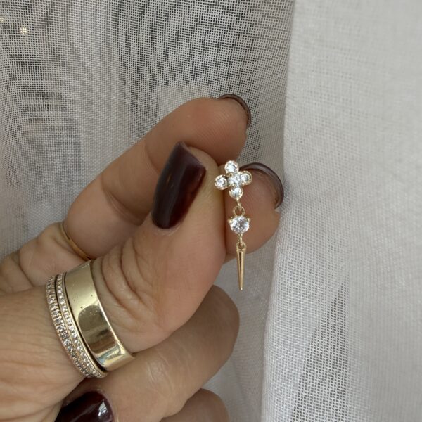 עגיל פרח ליה