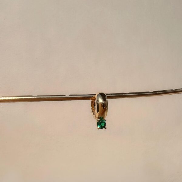 סמפל חישוק אבן ירוקה