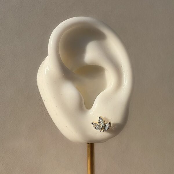 עגיל לוטוס גדול