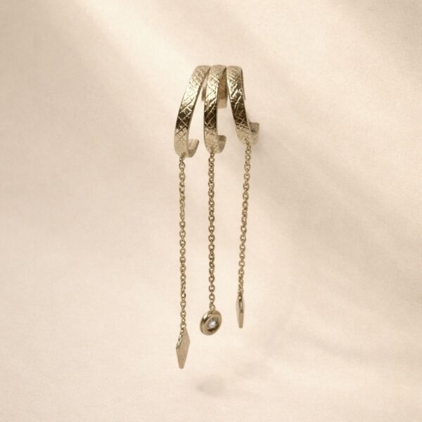 חישוק משולש שרוכים