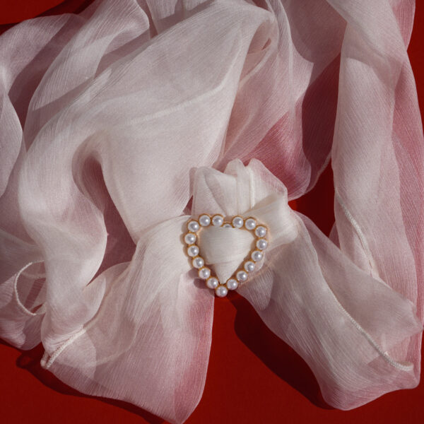 צעיף משי לב פנינים