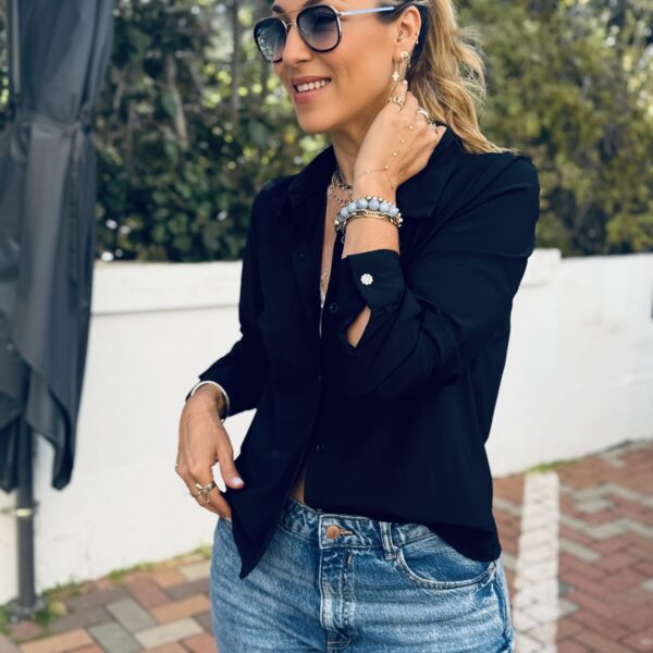 מכופתרת ולנטינה