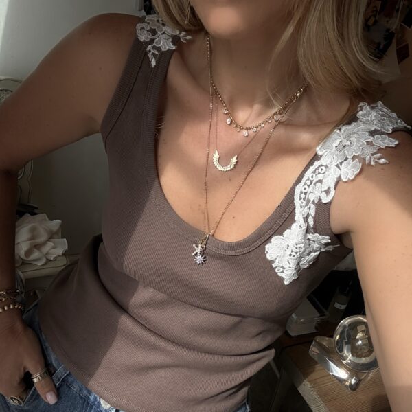 גופיית בוהו פרחים חומה