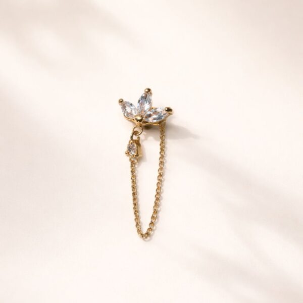 עגיל לוטוס שרוך אחורי